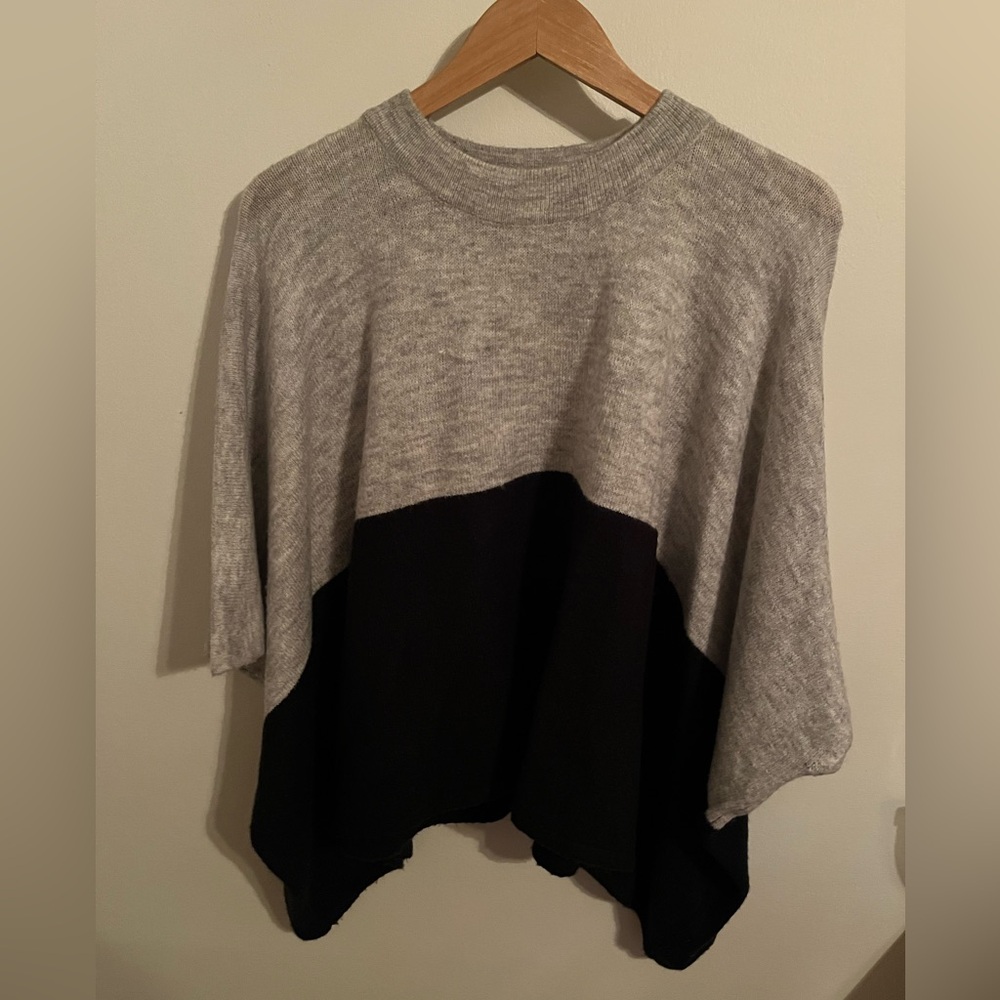 Ann Taylor Gray and Black Women's Sweater Poncho